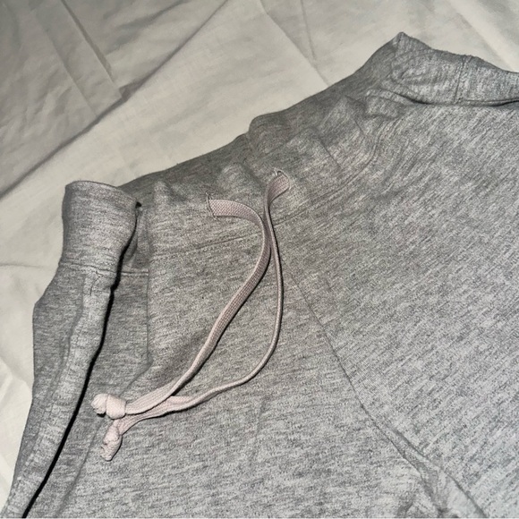 Vintage Y2K SweatPant Capri Pants with cute pockets! - Picture 7 of 16